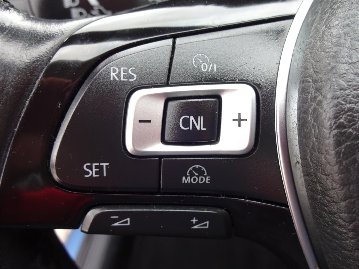 Volkswagen Golf Kombi 1,6 l 77 kw