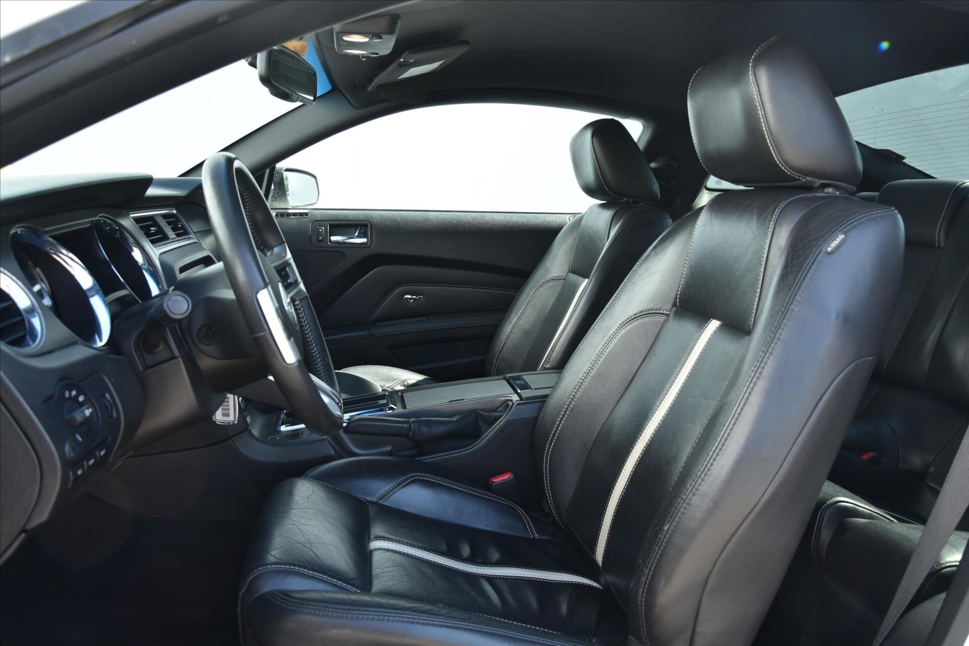 Ford Mustang Kupé 4,6 l 235 kw