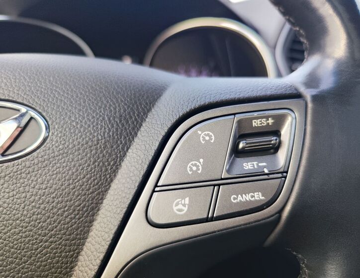 Hyundai Grand Santa Fe 34