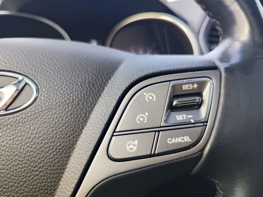 Hyundai Grand Santa Fe