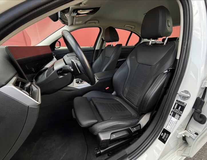 BMW Řada 3 Sedan / Limuzína 2,0 l 115 kw