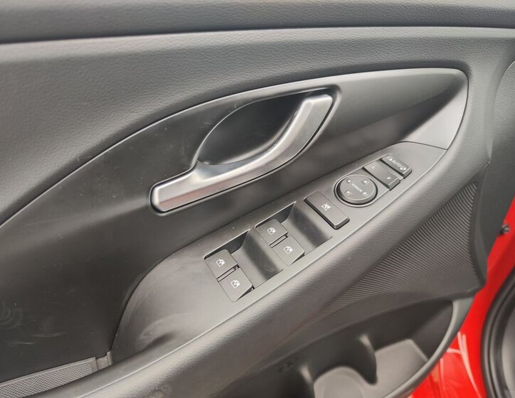 Hyundai i30 Kombi 998,0 88 kw