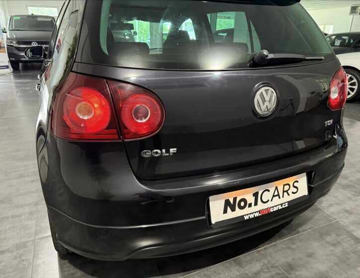 Volkswagen Golf 19