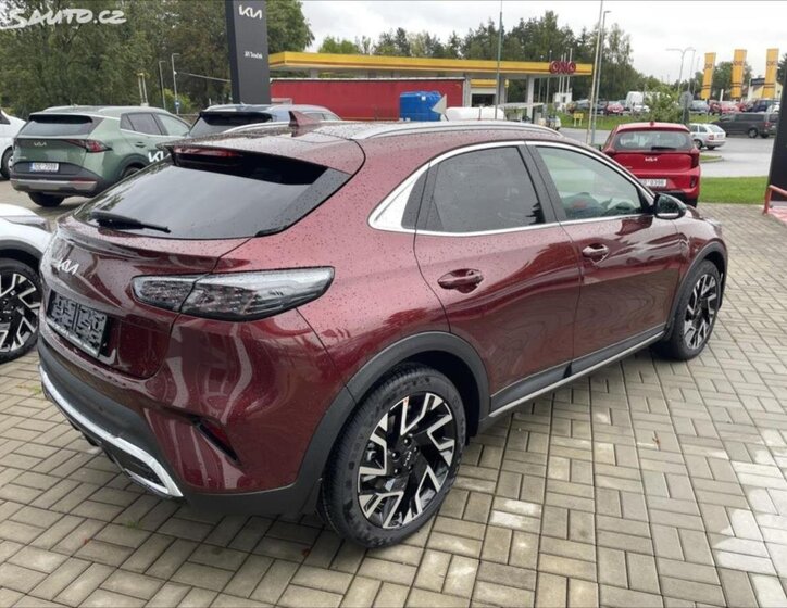 KIA XCeed SUV / Terénní 1,6 l 110 kw