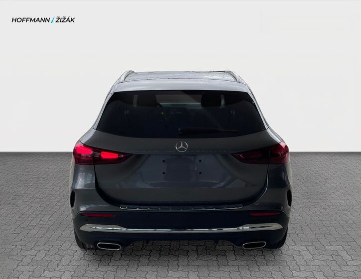 Mercedes-Benz GLA 6
