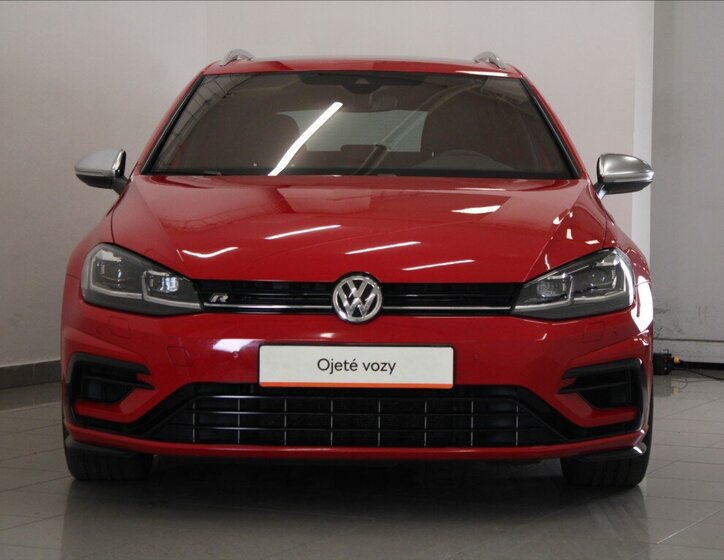 Volkswagen Golf Kombi 2,0 l 221 kw