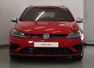 Volkswagen Golf Kombi 2,0 l 221 kw