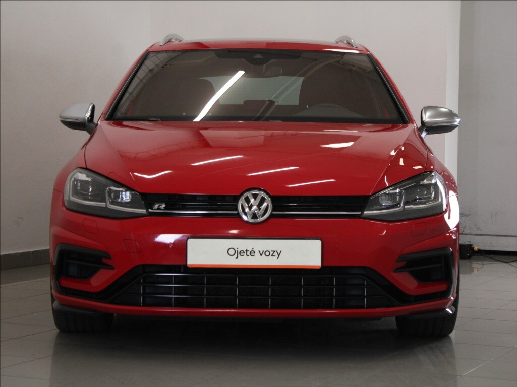 Volkswagen Golf Kombi 2,0 l 221 kw