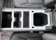 Land Rover Defender 27