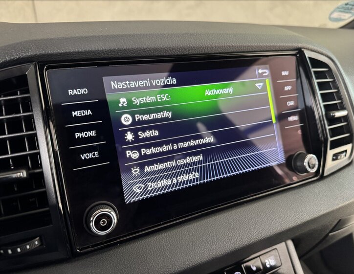 Škoda Karoq SUV / Terénní 2,0 l 110 kw