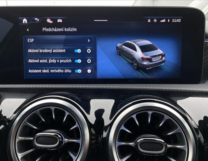 Mercedes-Benz Třídy A Sedan 1,3 l 100 kw