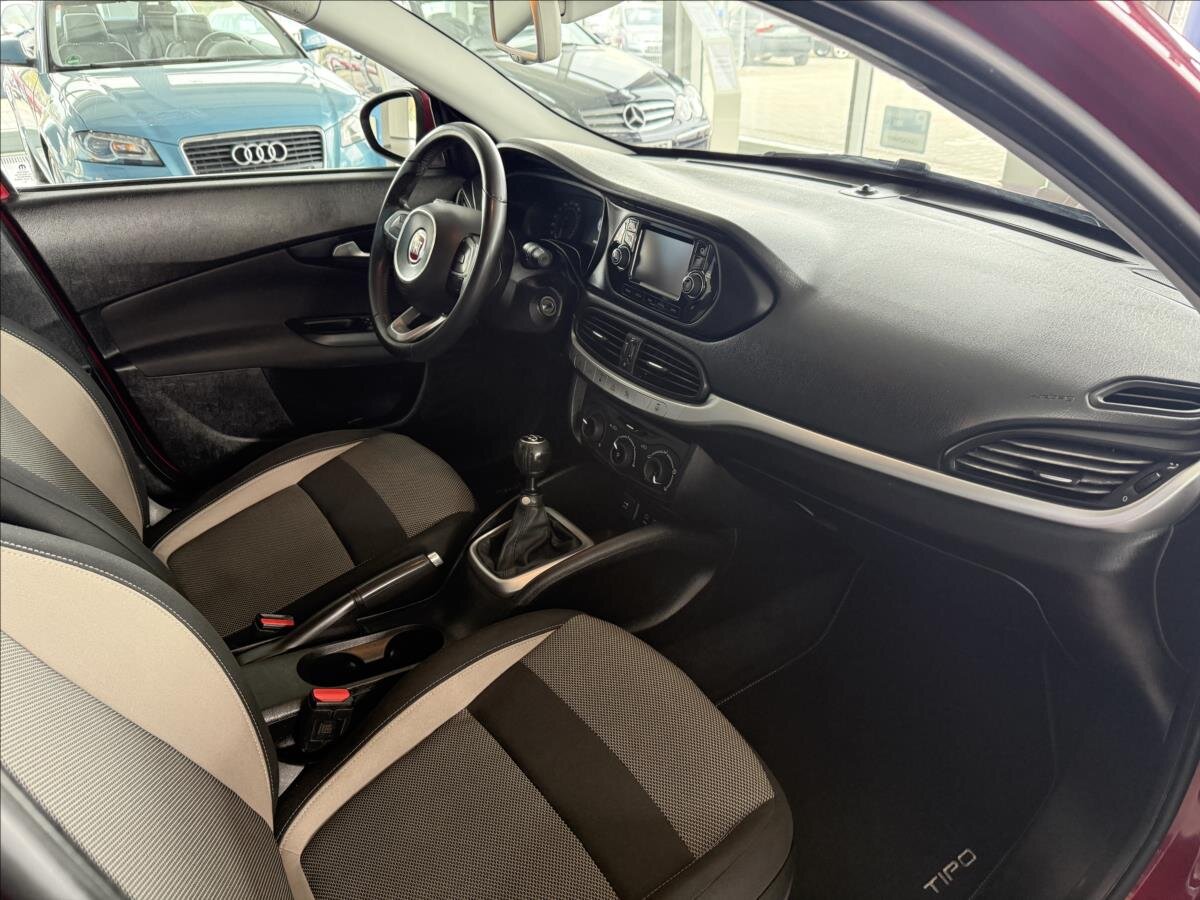 Fiat Tipo Sedan / Limuzína 1,4 l 70 kw