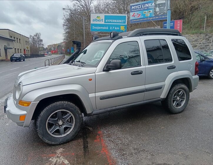 Jeep Cherokee Kombi 2,8 l 120 kw