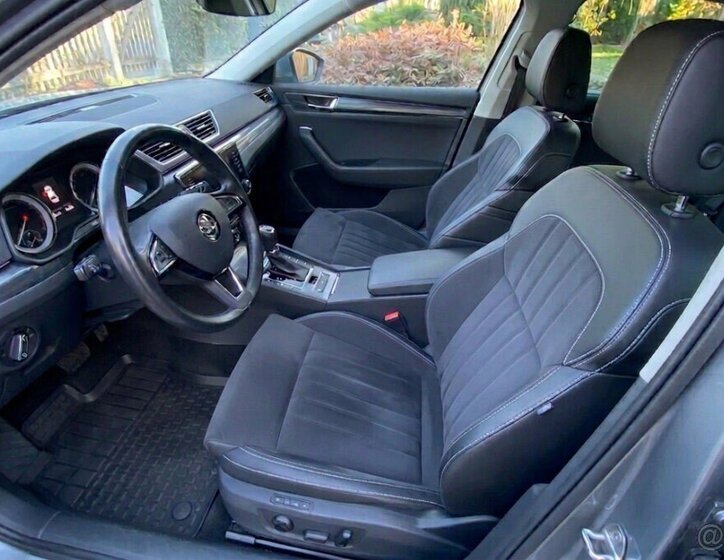 Škoda Superb Sedan / Limuzína 2,0 l 140 kw