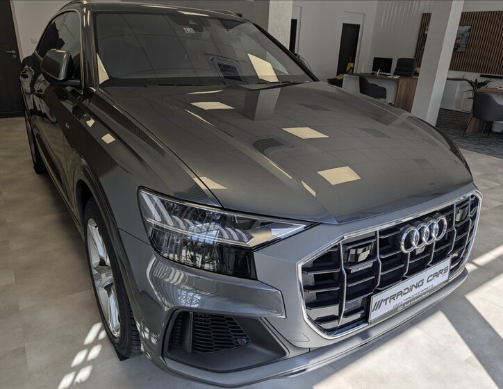 Audi Q8 Hatchback 3,0 l 250 kw