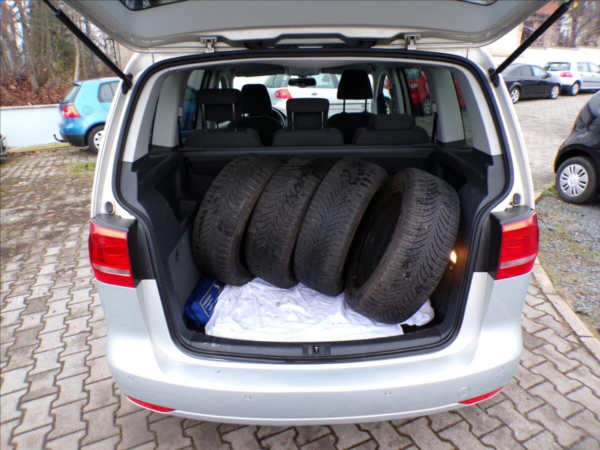 Volkswagen Touran Kombi 2,0 l 103 kw