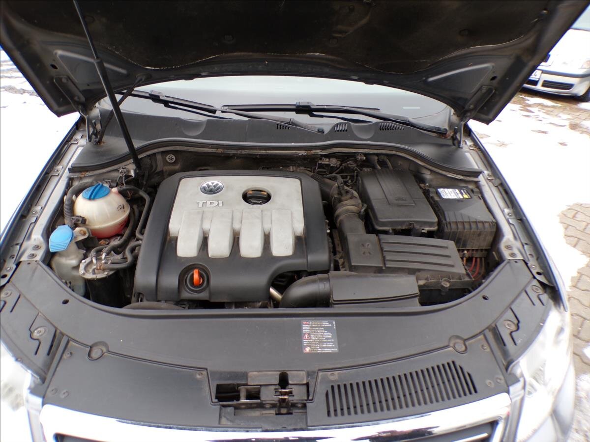 Volkswagen Passat Sedan 2,0 l 103 kw