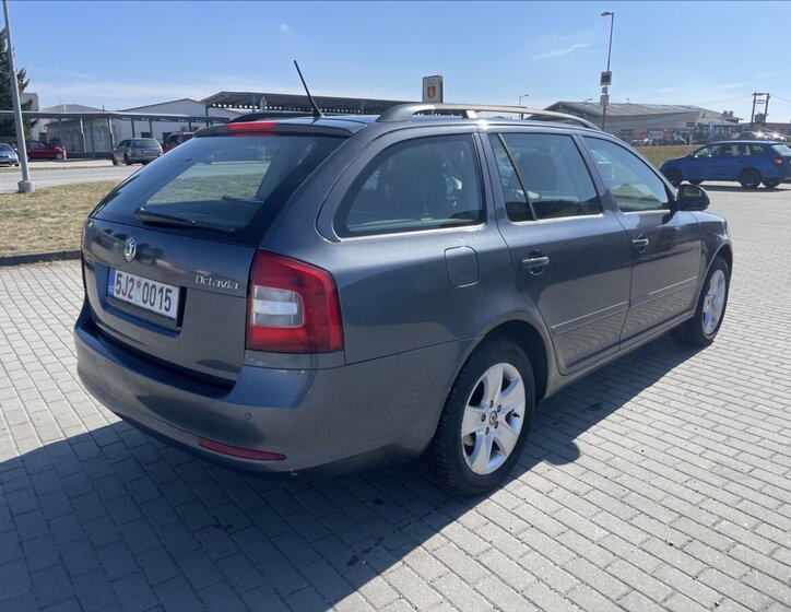 Škoda Octavia Kombi 2,0 l 103 kw