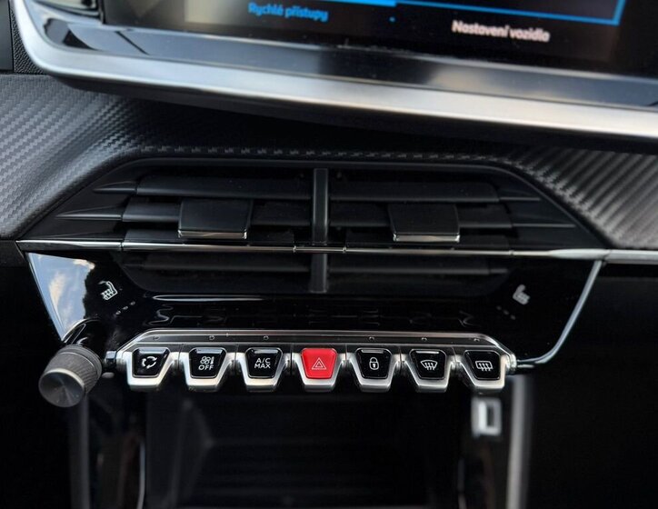 Peugeot 208 Hatchback 1,2 l 74 kw