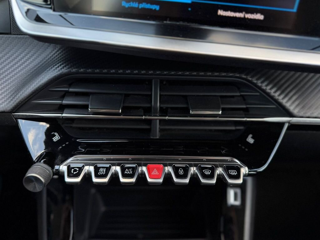 Peugeot 208 Hatchback 1,2 l 74 kw