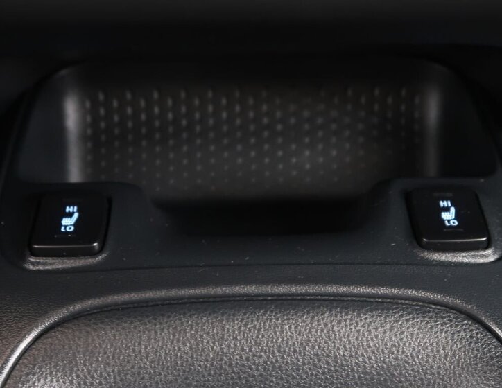 Toyota Corolla Sedan / Limuzína 1,5 l 92 kw