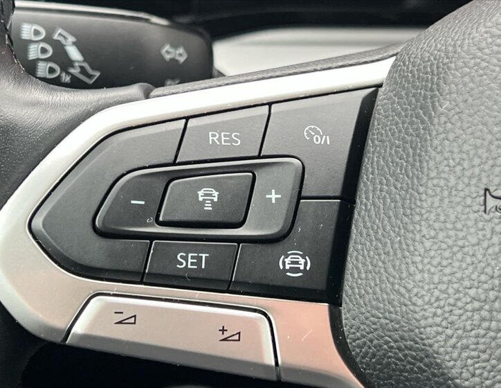 Volkswagen Golf Hatchback 999,0 81 kw