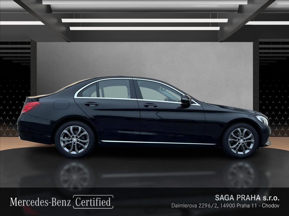 Mercedes-Benz Třídy C Sedan 2,1 l 100 kw
