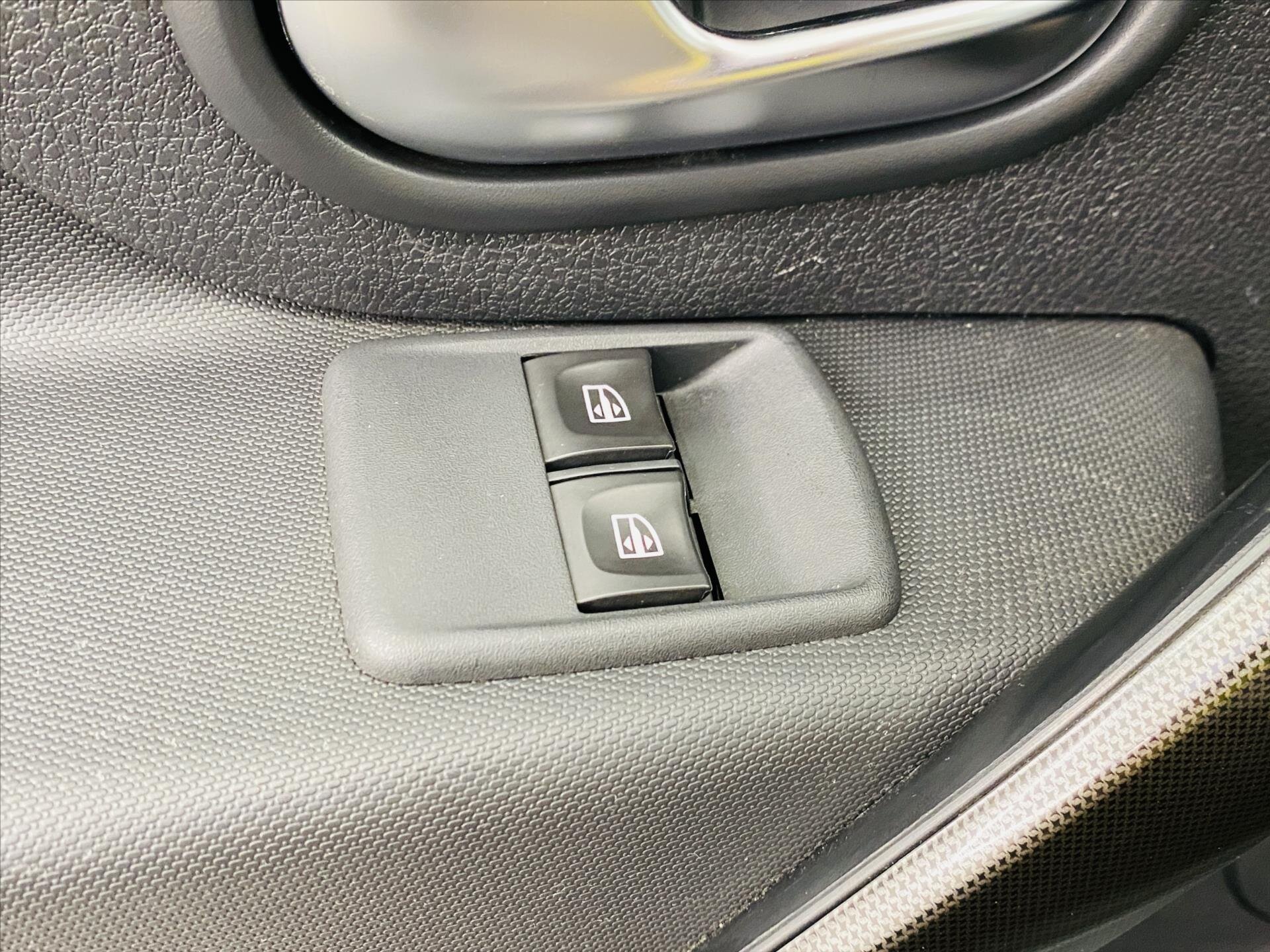 Dacia Logan Kombi 898,0 66 kw