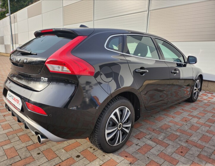 Volvo V40 8