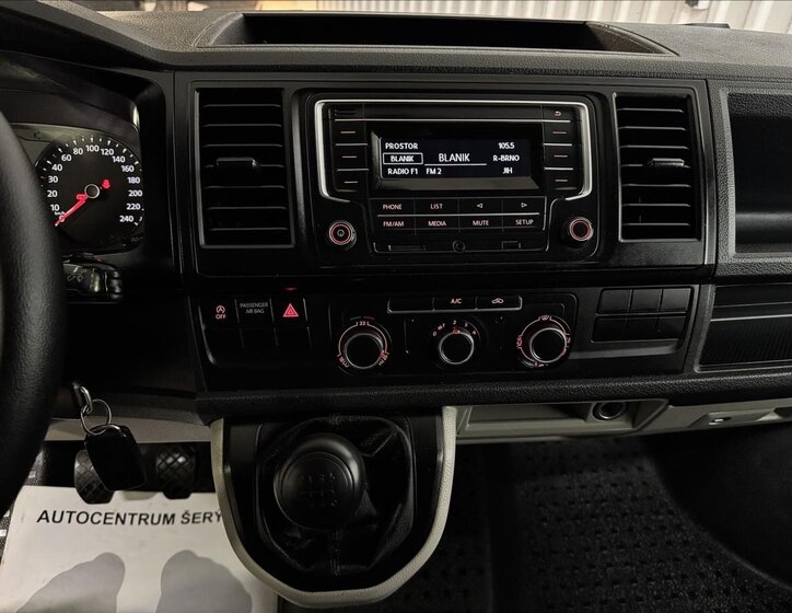 Volkswagen Transporter 21