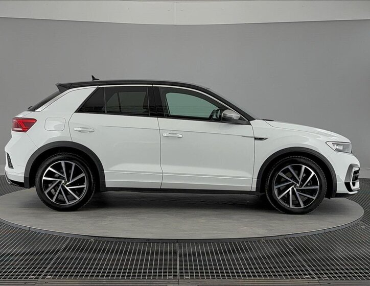 Volkswagen T-Roc SUV / Terénní 2,0 l 221 kw