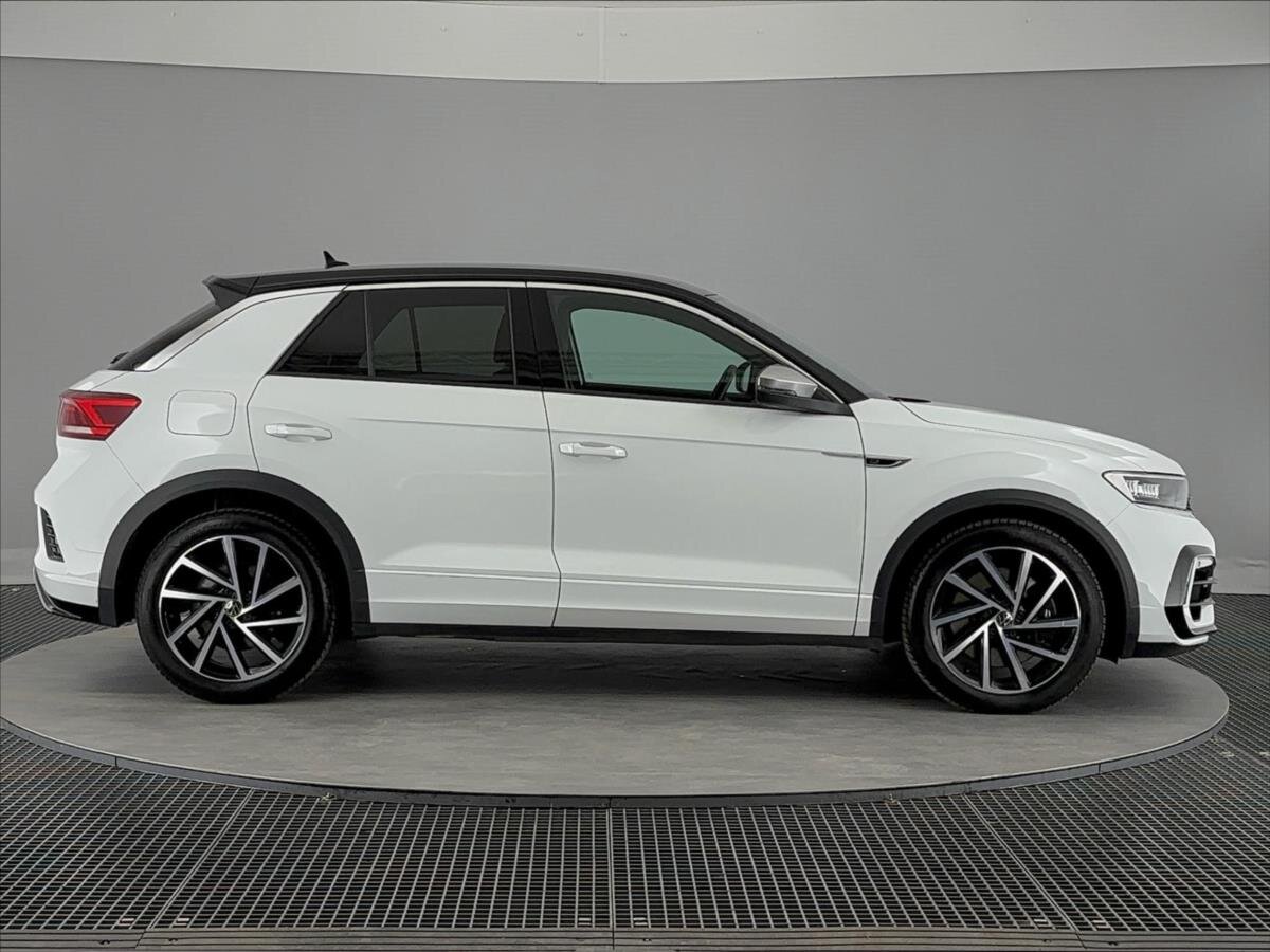Volkswagen T-Roc SUV / Terénní 2,0 l 221 kw