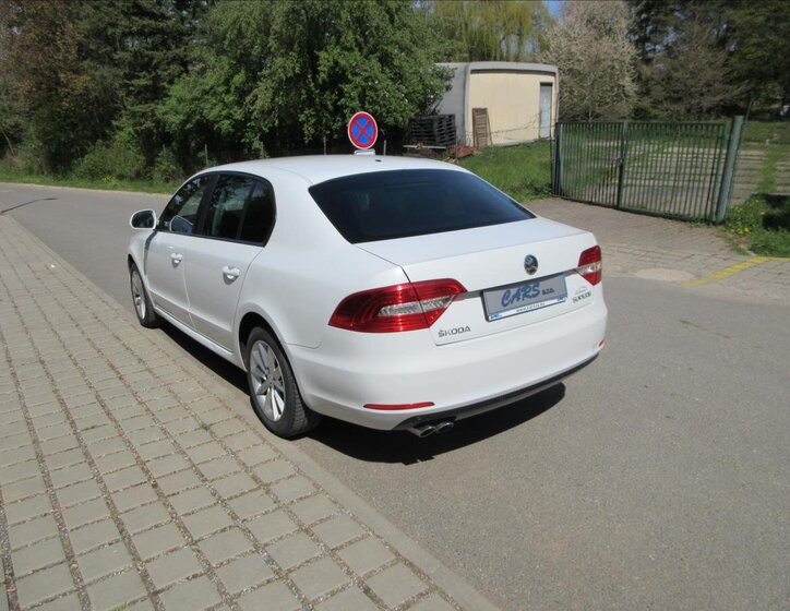 Škoda Superb Sedan / Limuzína 2,0 l 103 kw
