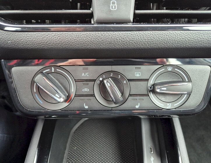 Škoda Scala Hatchback 1,0 l 85 kw