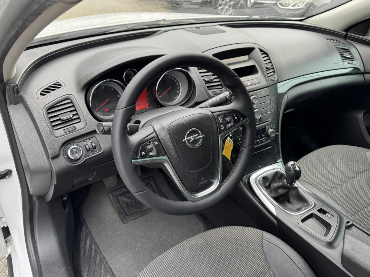 Opel Insignia Kombi 2,0 l 96 kw