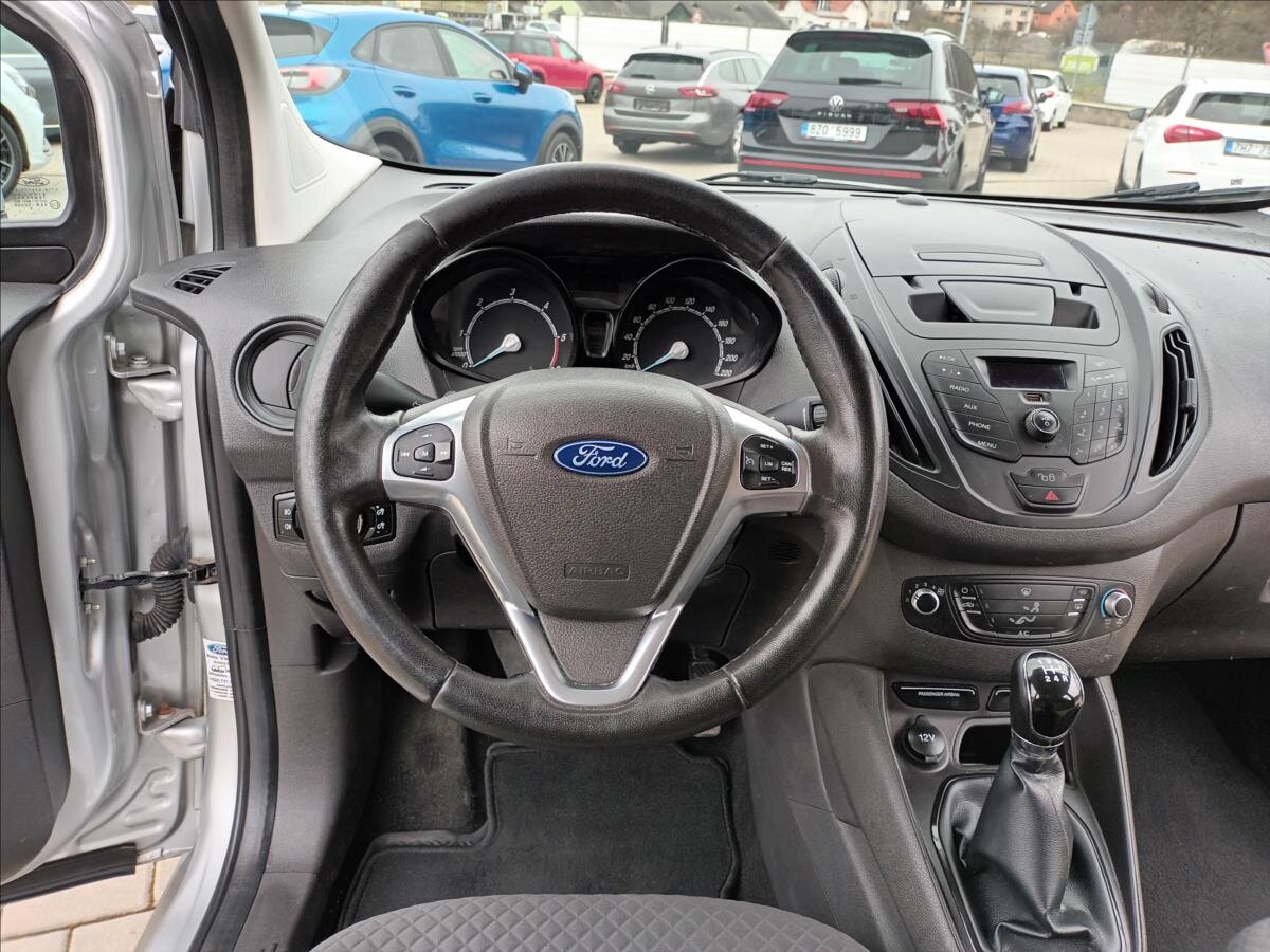 Ford Tourneo Courier MPV 1,5 l 55 kw