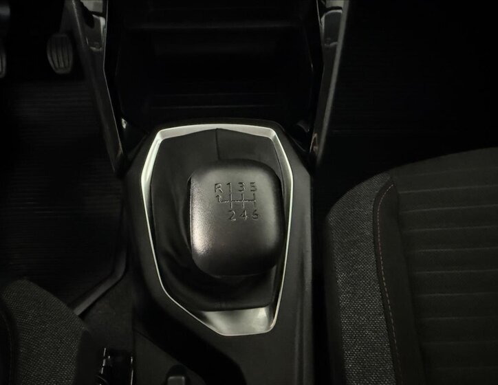 Peugeot 208 Hatchback 1,2 l 74 kw