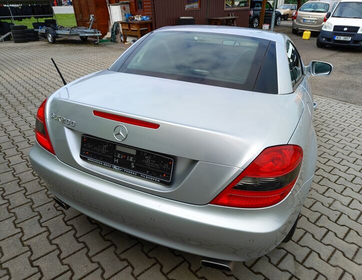 Mercedes-Benz SLK 4