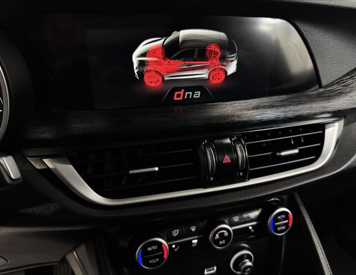 Alfa Romeo Stelvio 29