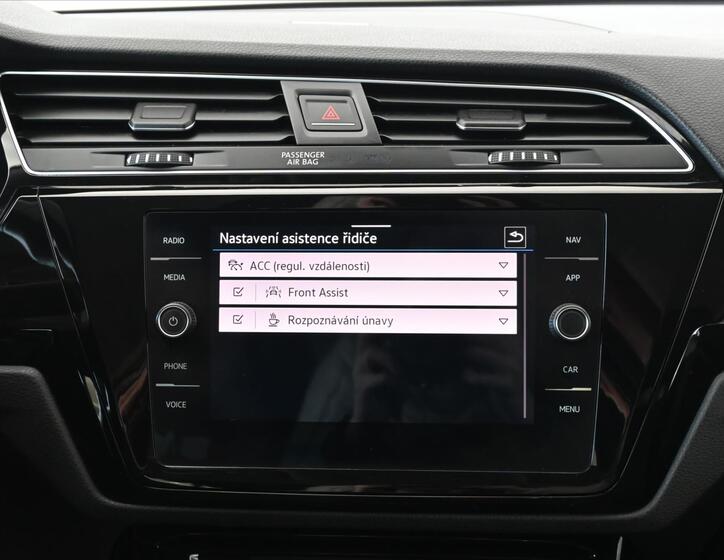 Volkswagen Touran 20