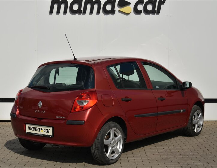Renault Clio Hatchback 1,1 l 55 kw