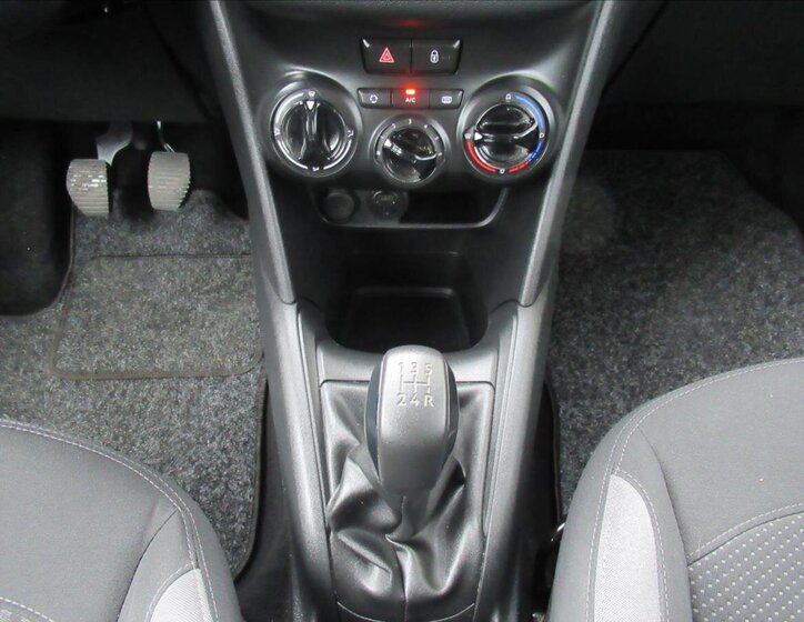 Peugeot 208 Hatchback 1,2 l 60 kw