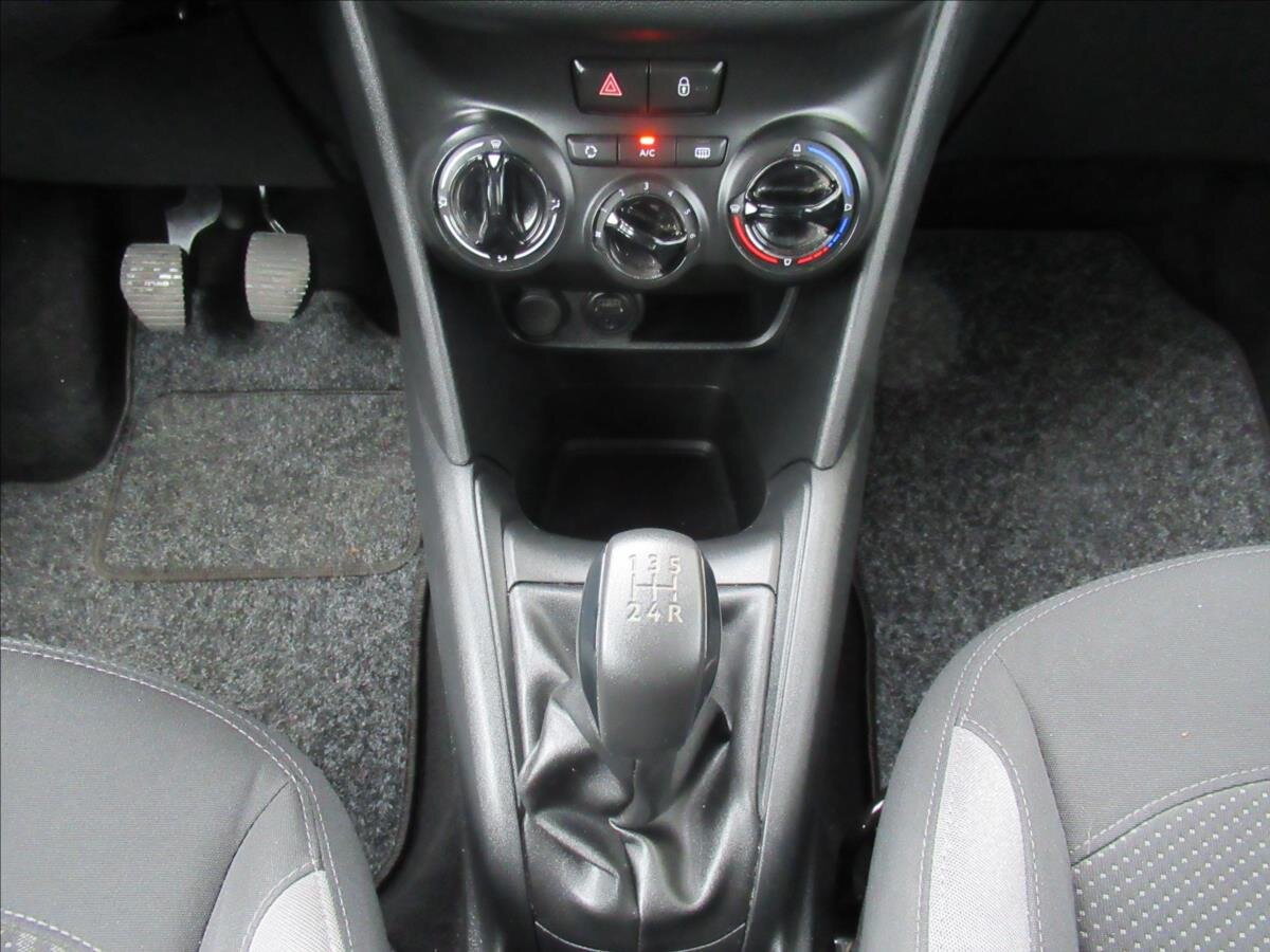 Peugeot 208 Hatchback 1,2 l 60 kw