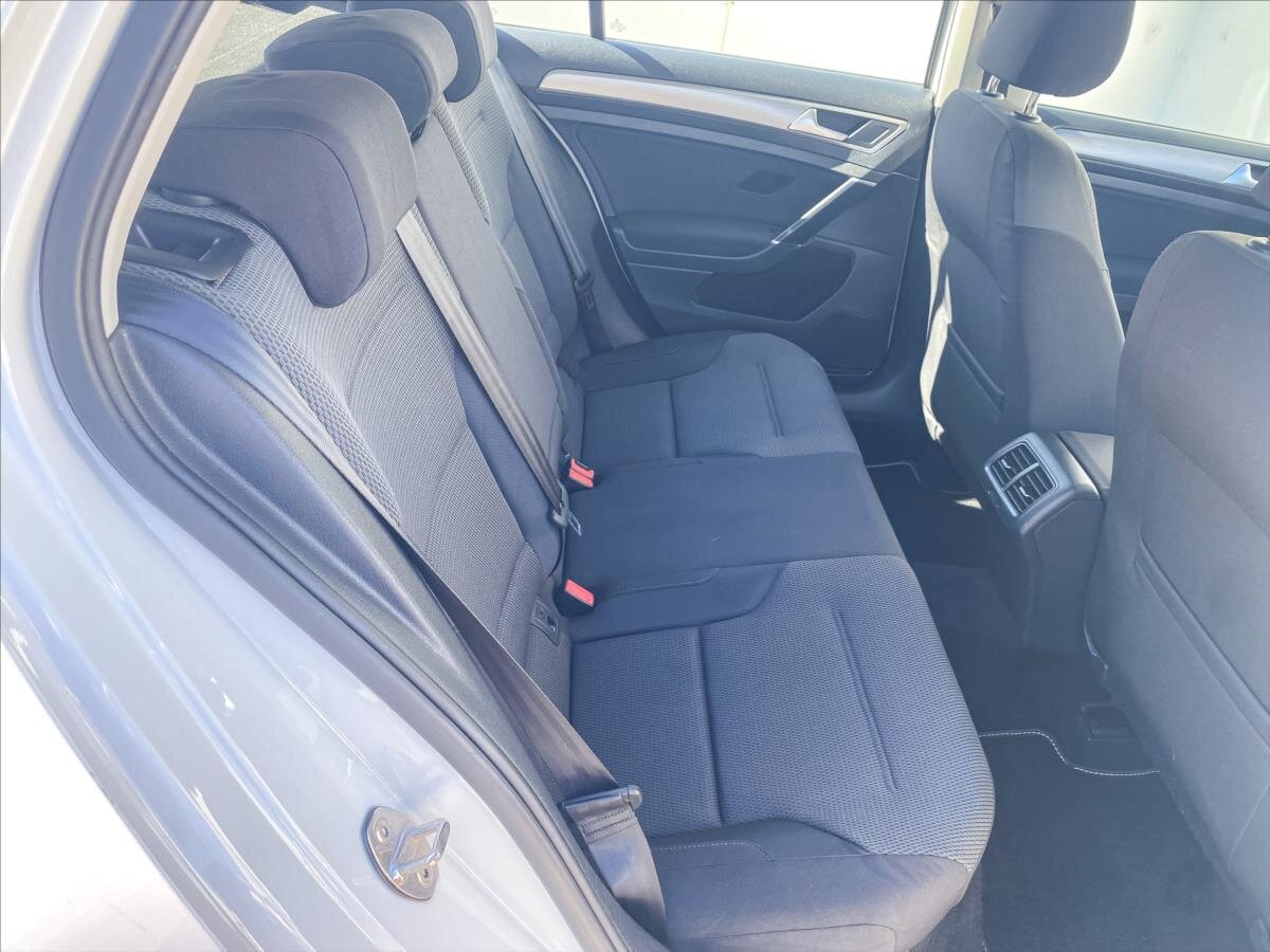 Volkswagen Golf Hatchback 1,4 l 81 kw