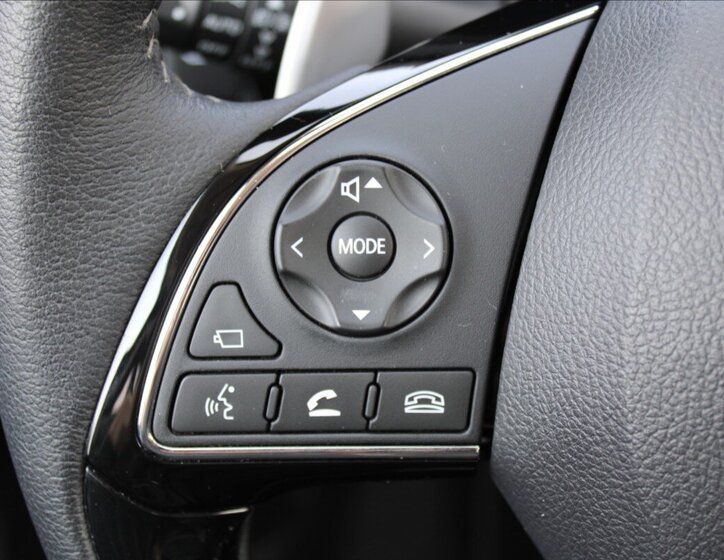 Mitsubishi Outlander SUV / Terénní 2,0 l 110 kw