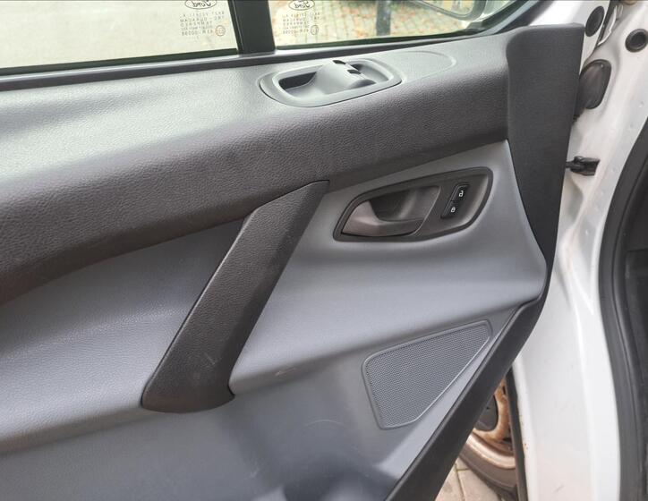 Ford Transit Custom Skříň 2,2 l 74 kw