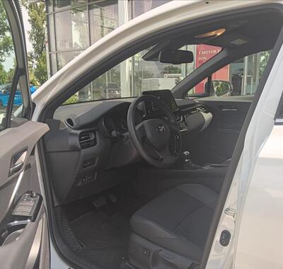 Toyota C-HR 9