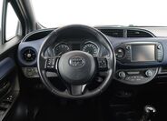 Toyota Yaris 15