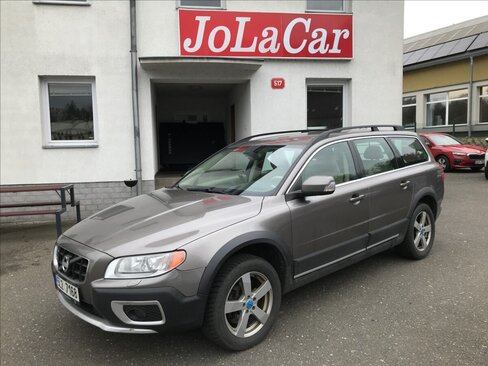 Volvo XC70 Kombi 2,4 l 151 kw