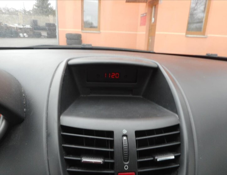 Peugeot 207 Hatchback 1,4 l 54 kw